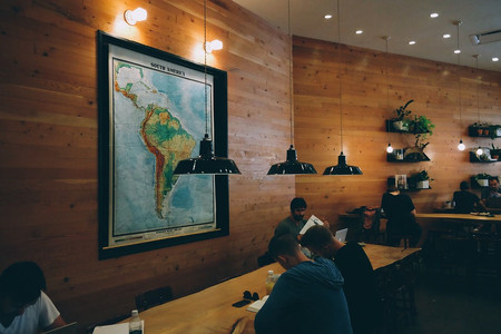 ¿Cerrarías la oficina y pagarías a los empleados para que acudan a un coworking?