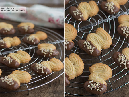 Pastas de té con chocolate y almendras. Receta