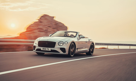 Bentley Continental GT Convertible: lujo, tecnología y microhibridación para este descapotable de 635 CV