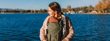 15 mochilas ergonómicas y portabebés que harán más cómodas tus vacaciones de verano en la playa, la montaña o la ciudad 
