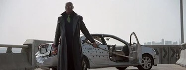 Matrix Reloaded jugaba en otra liga: crearon una autopista real y destrozaron 300 coches para una de las mejores persecuciones de la historia del cine Matrix Reloaded jugaba en otra liga: crearon una autopista real y destrozaron 300 coches para una de las mejores persecuciones de la historia del cine
