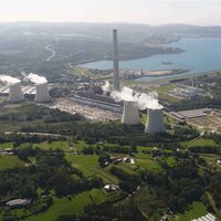 La central de As Pontes cierra: España ya casi no produce energía con carbón mientras las renovables baten récords, pero la factura de la luz no baja