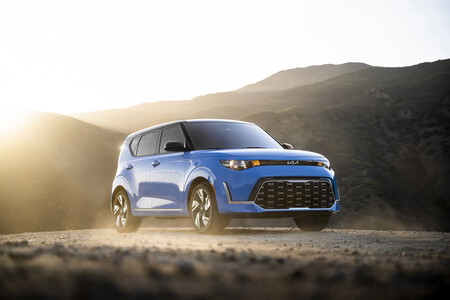 El KIA Soul 2023 estrena rostro y ajusta su gama a una sola opción de motor