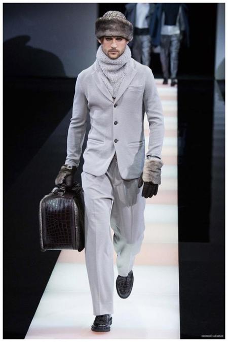 Viril y sensual son las dos mejores palabras que describen lo nuevo de Giorgio Armani