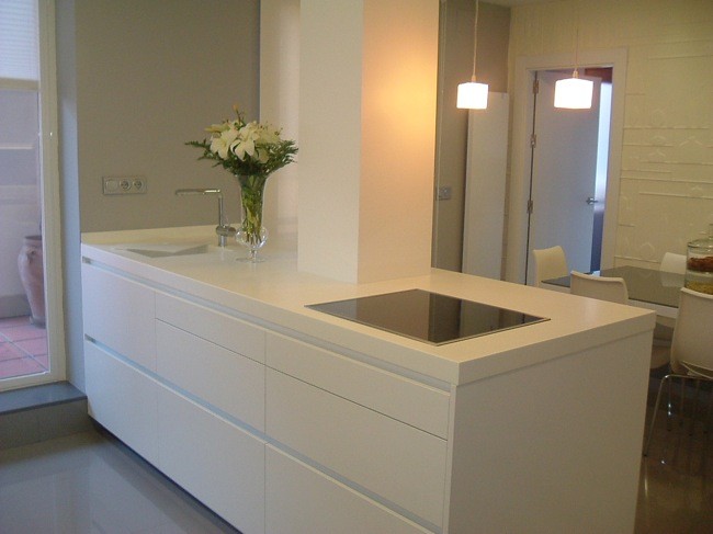 ¿Qué puedo hacer con esa columna que hay en el medio de mi cocina?