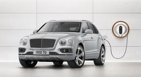 Bentley está considerando lanzar su primer coche eléctrico de lujo "definitivamente antes de 2025"