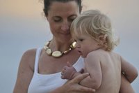 "No lo cojas en brazos, que se acostumbra"