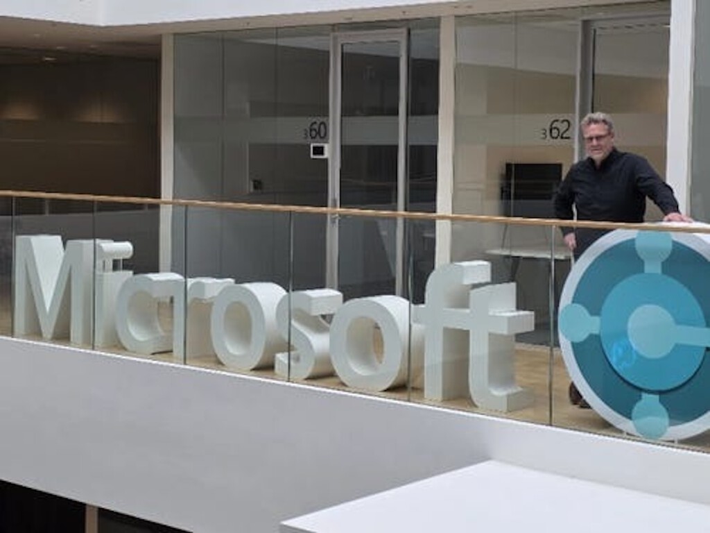 "Me despidieron de Microsoft después de 23 años y sigo yendo a la oficina": este exgerente aún se siente responsable de sus compañeros