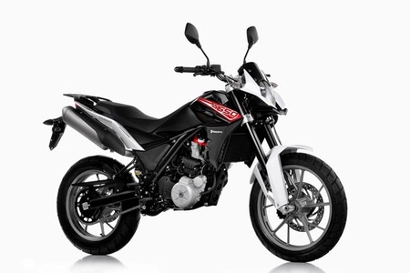 Husqvarna TR 650 Terra y TR 650 Strada, se nota la mano de BMW