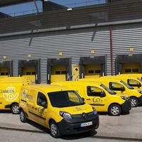 Correos busca 289 furgonetas diésel para el reparto porque "no hay vehículos eléctricos" adecuados