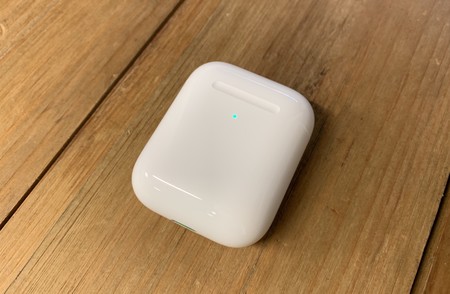 LED AirPods 2