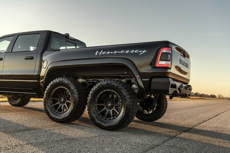 Hennessey Mammoth 6x6 2