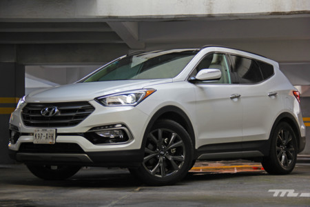 Probamos la Hyundai Santa Fe Sport. Cómoda, bien equipada y, lo mejor, turbo