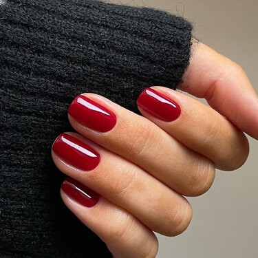 Uñas de enero 2026: los tonos más especiales y elegantes para manicuras exquisitas 