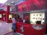 Tienda Ferrari en Roma