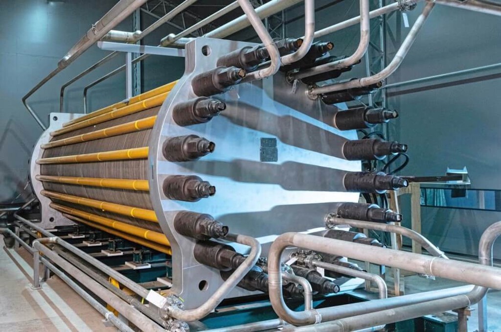 El hidrgeno verde consume enormes cantidades de agua. Un nuevo invento increblemente simple permite usar agua de mar