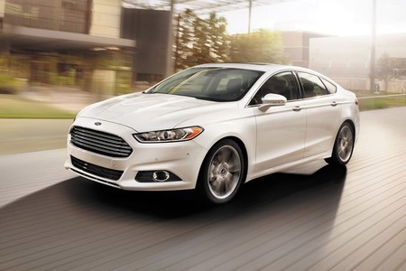 Si tienes un Ford Fusion o un Lincoln MKZ ten cuidado con los cinturones de seguridad