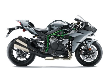 120 afortunados han tenido una Navidad muy feliz, regalándose todas Kawasaki H2 Carbon a la venta