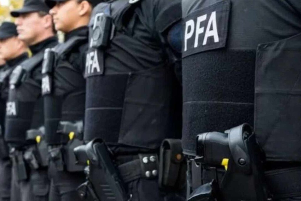 Cómo es la reestructuración de la Policía Federal Argentina que se inspira en el FBI: ciberpatrullaje sin órdenes judiciales y una nueva misión 