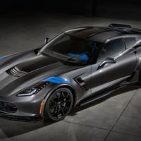 El Chevrolet Corvette podría renovar su generación equipándolo con motor central