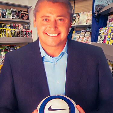 El PC Fútbol que hacía fichar a Romario por el Mérida vuelve a jugarse gratis. Ahora ya no te hace falta ir al kiosco a buscarlo
