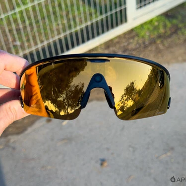 Meta Oakley Vanguard Analisis 007
