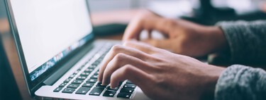 La mejor página para convertir, comprimir o modificar un PDF es iLovePDF, una herramienta gratis que no necesita instalación