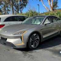 Este auto chino abandonado en Estados Unidos esconde un secreto: el fracaso de toda una marca 