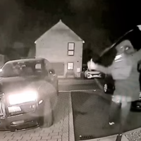 Un sencillo aparato basta para robar desde un Aveo hasta un Rolls-Royce en 30 segundos: así funciona y así puedes proteger tu llave
