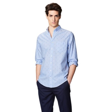 La elegancia casual de una camisa GANT