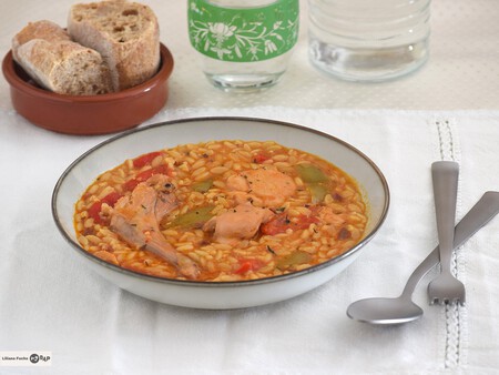 Gurullos murcianos con conejo y pollo, receta familiar del guiso tradicional