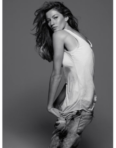 Foto de Gisele Bundchen en la portada de abril de Harper's Bazaar  (1/10)