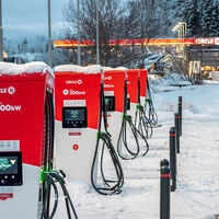 En Noruega cargar un coche eléctrico cuesta una pasta: los que usan la carga lenta pagan más que el resto. Ahora eso va a cambiar