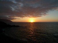 ¿Contratos prioritarios para residentes?