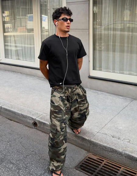 Mas Que Pasar Desapercibidos El Camuflaje En Tus Looks Te Hara Llamar La Atencion Y Esta Piezas De Bershka Son Perfectas Para Hacerlo
