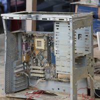 Un usuario intentó rescatar un PC Gaming con piezas de alta gama de la basura y su experimento se fue al traste en 20 minutos