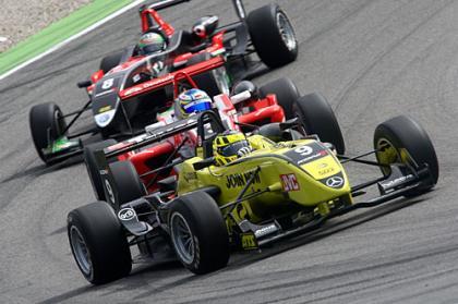 A Mercedes no le sienta bien la rivalidad en F3