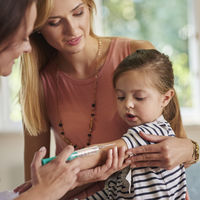 Nuestra experiencia con la vacuna Bexsero: compra, reacción tras el pinchazo y otros consejos