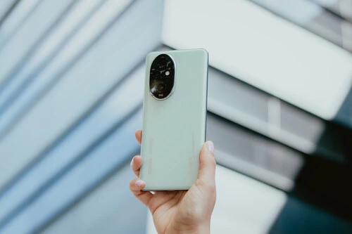 Honor 200