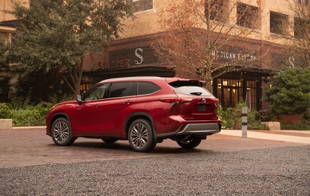 Toyota Highlander 2021 002