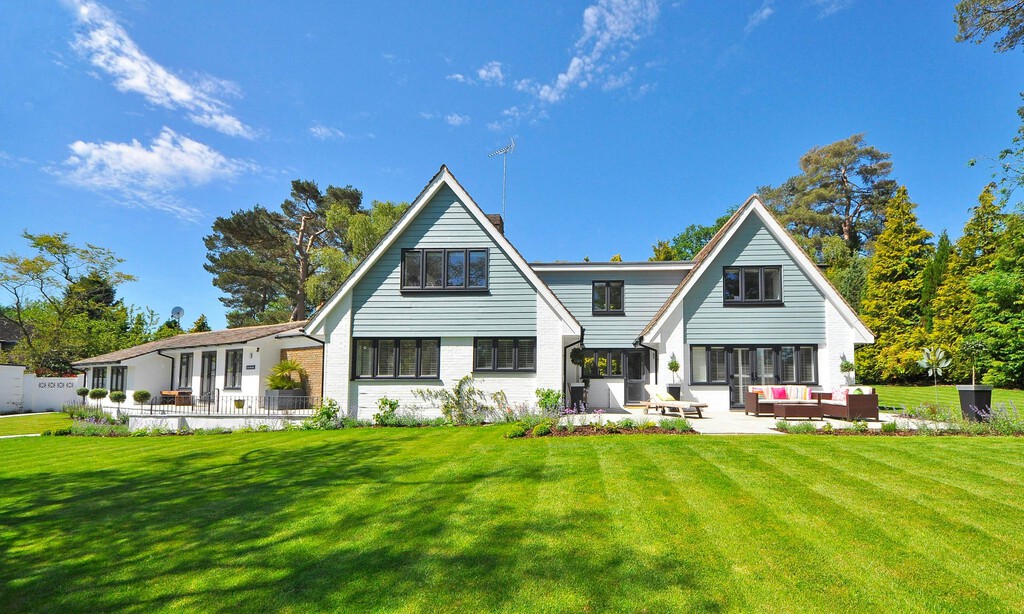 Ilumina tu jardín o terraza este verano sin gastar de más en la factura con este dispositivo de Amazon