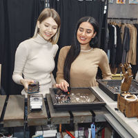 Yo fidelizo, tu fidelizas, el fideliza, el verbo que tiene que conjugar el pequeño comercio