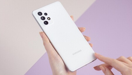 Samsung Galaxy A72, el mejor móvil de la familia 'A' refuerza la batería y cámaras sin menospreciar el diseño