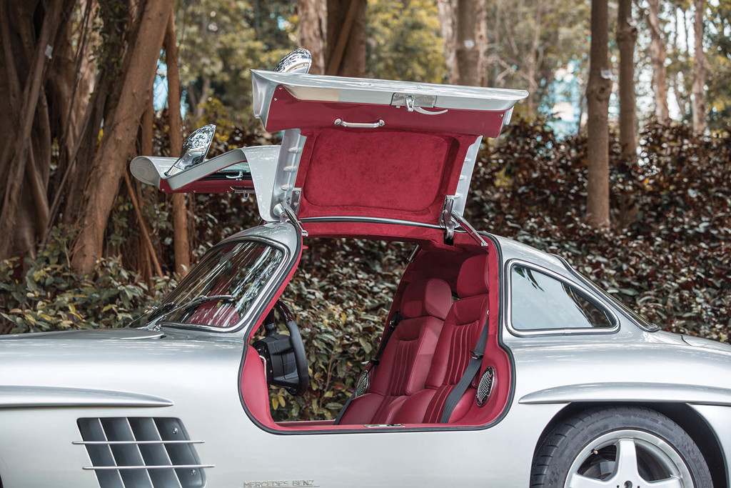 Mercedes 300 SL AMG restomod