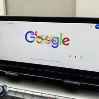 Le he puesto un navegador web a mi Android Auto. Ha sido un antes y un después en mi coche 