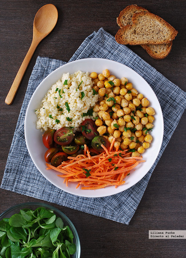Ensalada de garbanzos tostados con mijo. Receta vegetariana