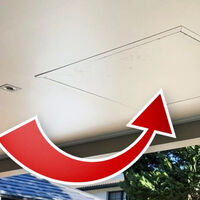 Compró una casa y nunca se fijó en el techo. Dos años después, descubrió una TV que llevaba 17 años escondida