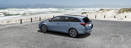 Toyota Auris 2015