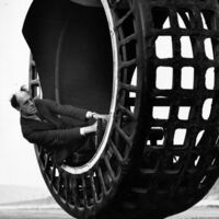 Hace casi 100 años alguien pensó que sería una gran idea tener ruedas gigantes en vez de coches. Fracasó
