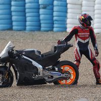 Stefan Bradl baja los ánimos tras probar la nueva Honda de Marc Márquez en MotoGP: "No habrá ningún milagro" 